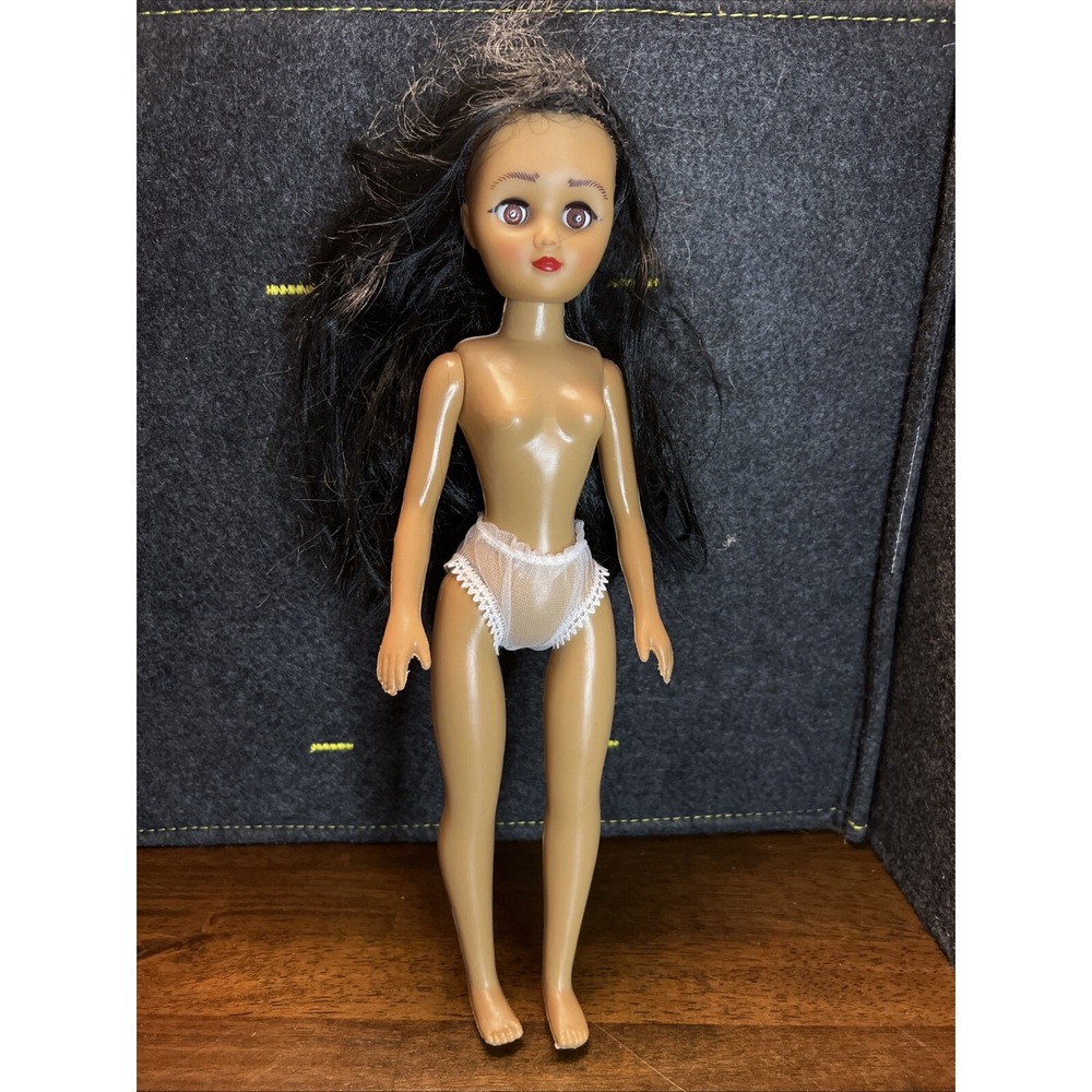 Fibre Craft 3202 Native Indian Princess 15"‎ Eyes Open And Close